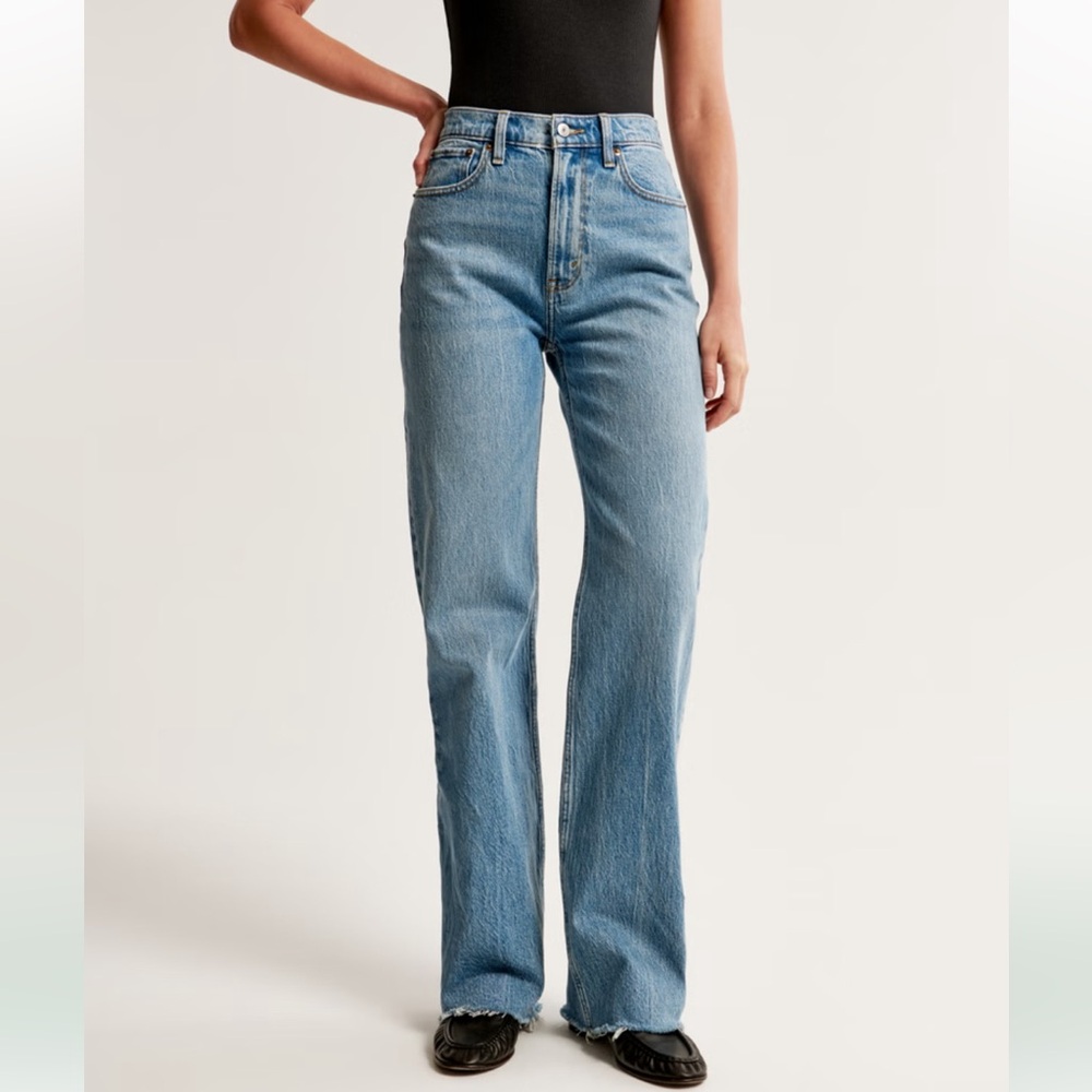 High Rise 90’s Jeans